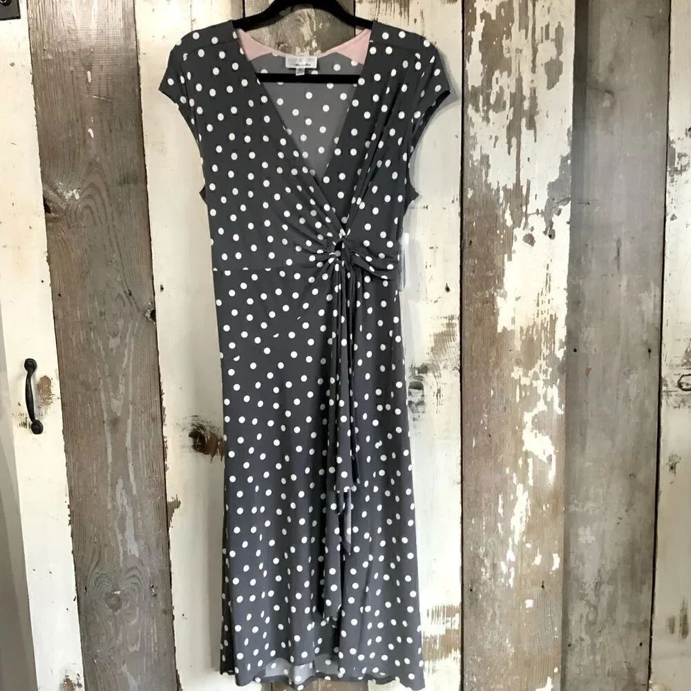 Women’s Signature dress by Robbie Bee